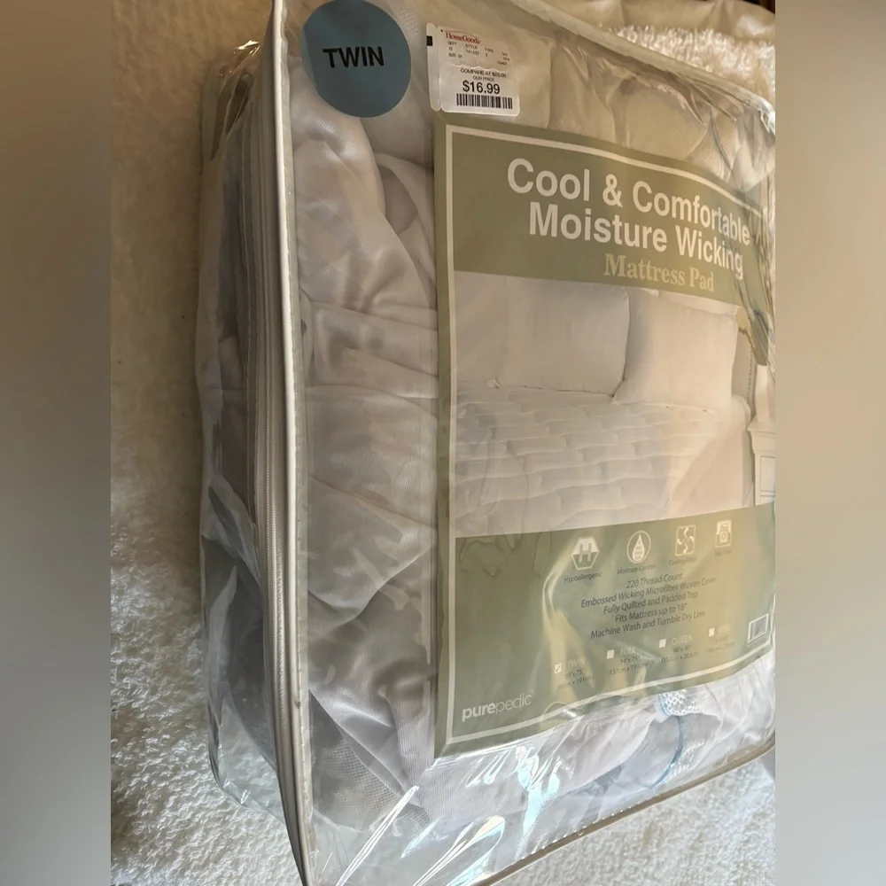 White Mattress Pad - Twin